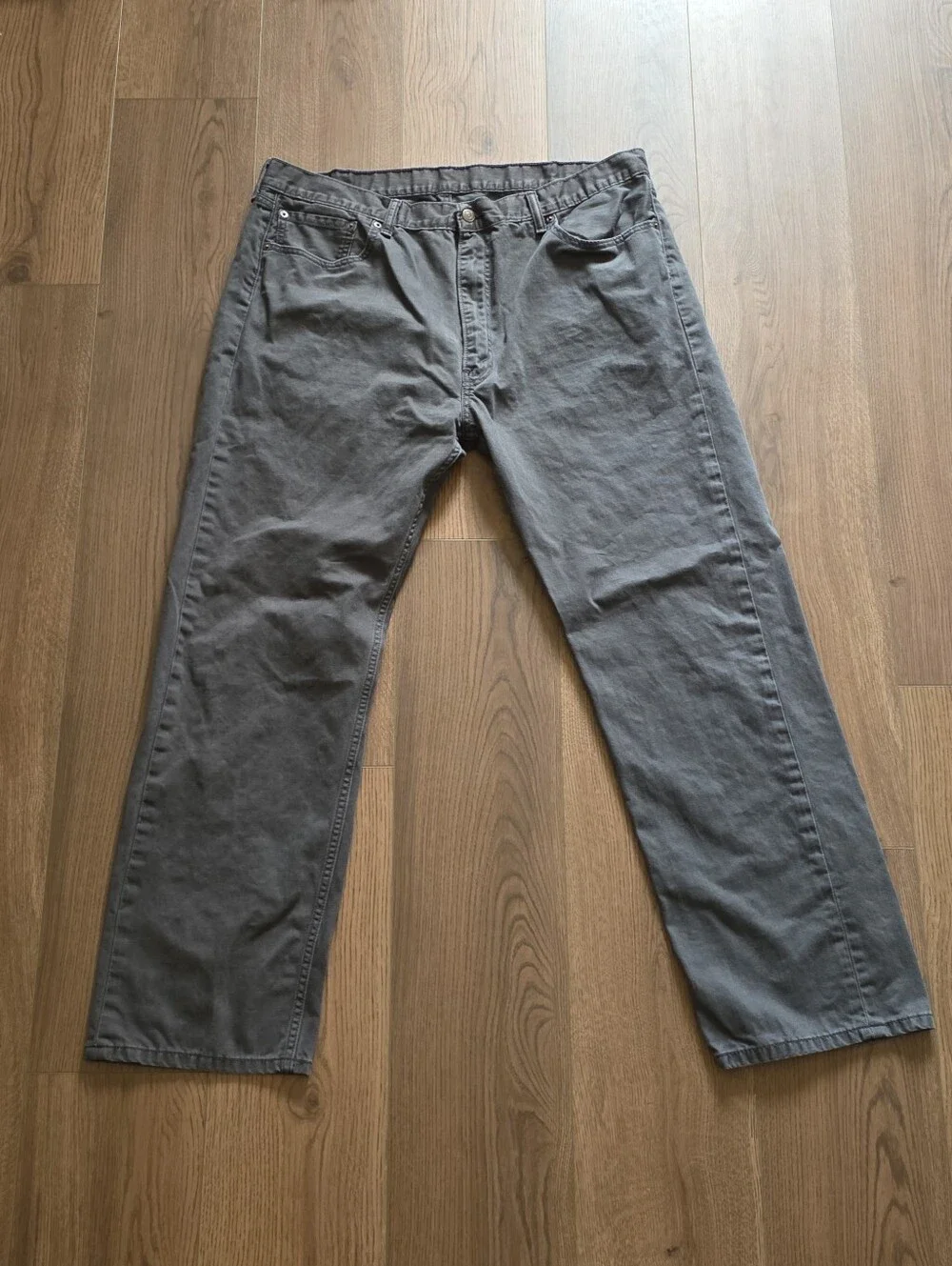Levi's - 505 Regular Fit Straight Leg Jeans - 42x32 - Graphite Grey